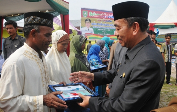 Warga Penerima RLH: Terima Kasih Pak Herliyan